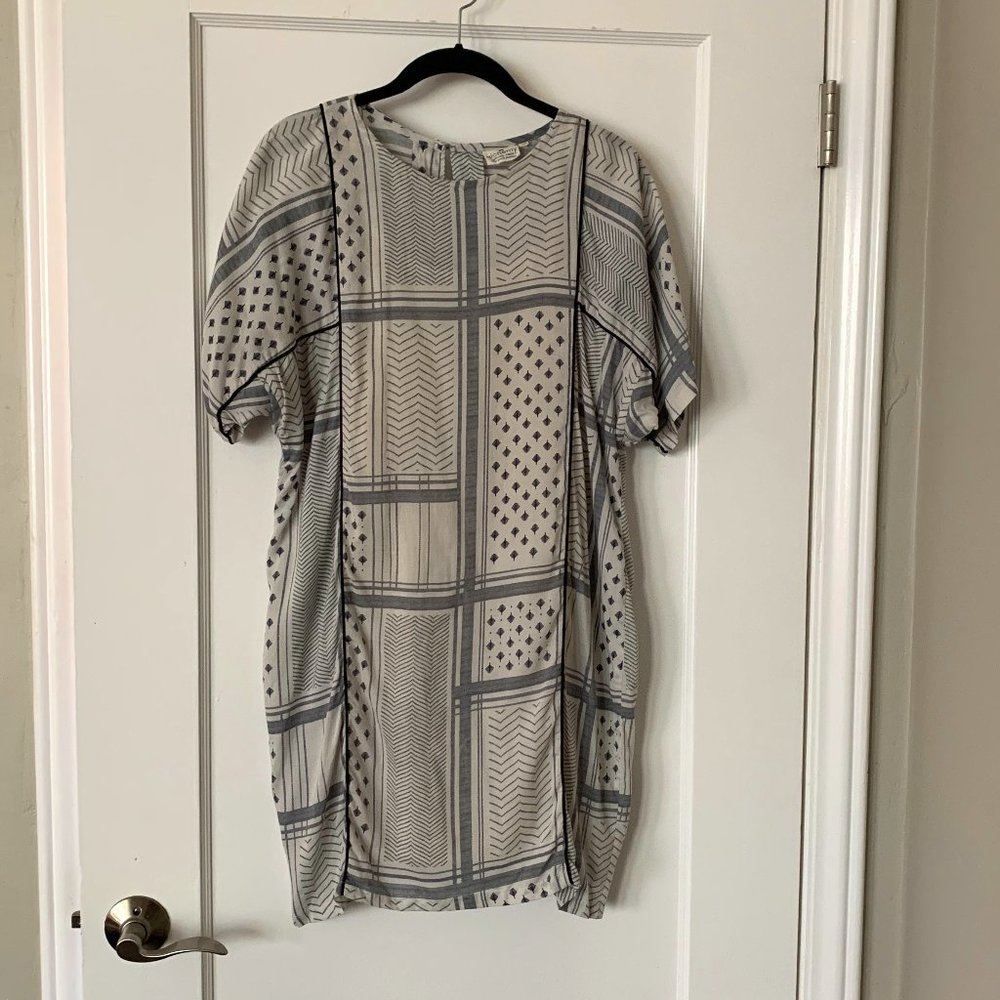 Alchemy Patterned Short Sleeve Shift Dress